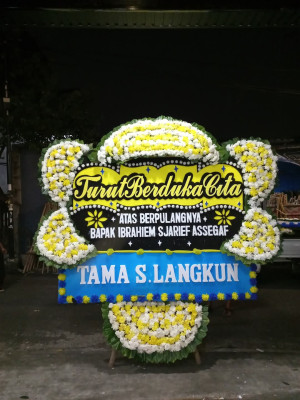 Papan Bunga Duka di Giripurwo